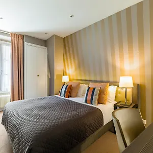 Eiffel Kennedy Hotel París