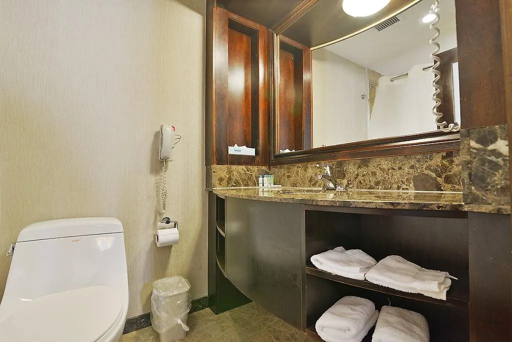 Woodbine Hotel & Suites Toronto 3*,  Canada