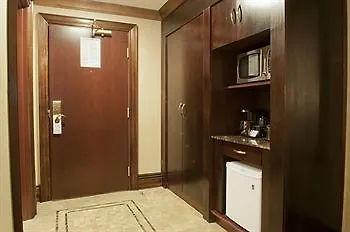 Woodbine Hotel & Suites Toronto