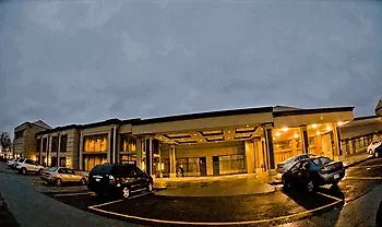 Woodbine Hotel & Suites Toronto Canada